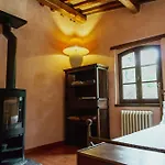 Historic With Pool In Umbrian Hills Сasa de vacaciones *