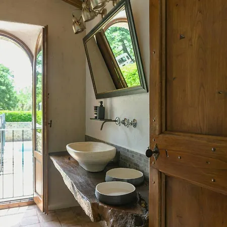 Historic With Pool In Umbrian Hills Vakantiehuis Umbertide