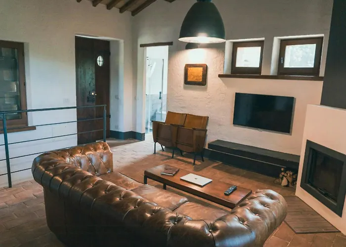 Historic With Pool In Umbrian Hills Feriehus